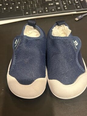Kids Navy Slip-On Knit Sneakers